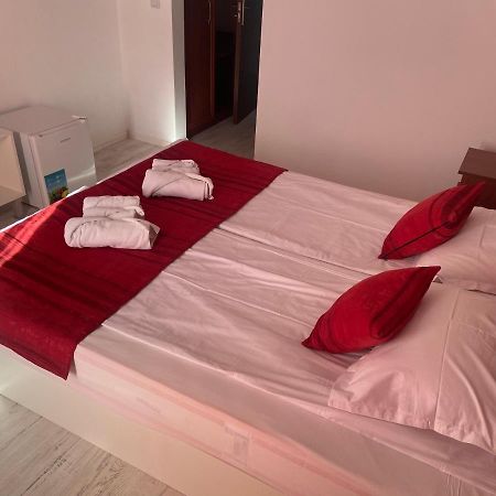 Ribarska Sreshta Family Hotel 사레보 외부 사진