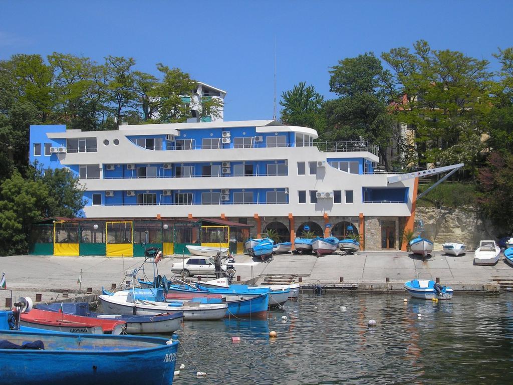 Ribarska Sreshta Family Hotel 사레보 외부 사진